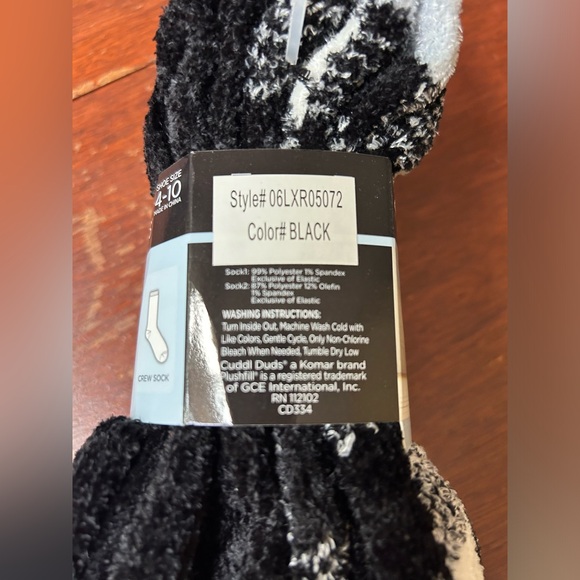 Cuddle Duds feel the softness plush full socks - 2 pack - Picture 2 of 3